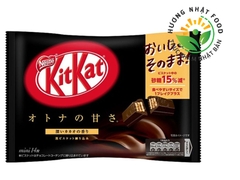 BÁNH KIT KAT VỊ SOCOLA ĐEN NGUYÊN CHẤT 135,6G