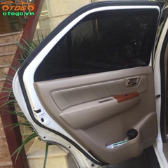 che nắng kính xe Toyota Fortuner 2007