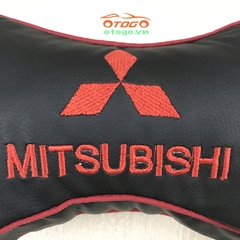 Gối Tựa Đầu ô tô Logo xe Mitsubishi