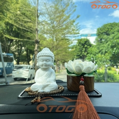 tượng phật thích ca sứ trắng và liên hoa để ô tô