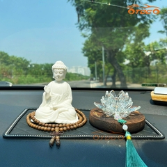 tượng adida sứ trắng và đài sen pha lê để ô tô