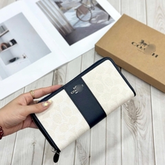 Ví C⭕️🅰️CH ACCORDION Zip In Signature Canvas