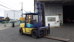 Xe nâng dầu cũ 5 tấn KOMATSU FD50HD-7 (Nâng 5m - Dịch Càng)