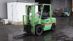Xe nâng dầu 3 tấn Komatsu FD30-11 - 463669 (Số sàn, nâng 3m)