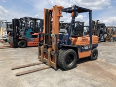 Xe nâng cũ toyota 3 tấn 5FD30 số sàn lốp kép Nhật bãi