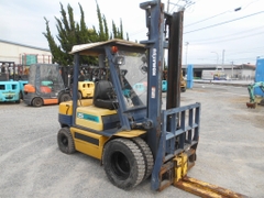 Xe nâng Komatsu FD25-11 số sàn lốp kép gật gù nhập Nhật siêu đẹp