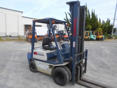 Xe nâng dầu 1.8 tấn Komatsu FD18-11 - 210545 (Tháp cao 5.5m, số sàn)