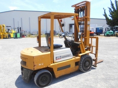 Xe nâng dầu 2.5 tấn Komatsu FD25-10 Gật Gù - 221630 (Số sàn, nâng 4m)