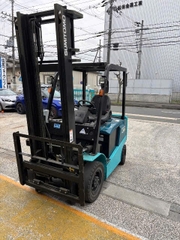 Xe nâng điện cũ ngồi lái 2.5 tấn SUMITOMO 51FB25PXIII Đời Cao 2022 (Dịch Giá - Siêu Lướt)