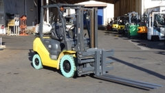 Xe nâng xăng cũ 2.5 tấn KOMATSU FG25T-17 Đời 2014 (Nâng 5m - Giá Rẻ)