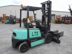Xe nâng dầu cũ 2 tấn SUMITOMO 11-FD20PVIIHA số tự động bộ kẹp vuông nâng cao 4m đời 2005 - D2J-21026