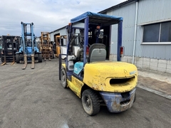 Xe nâng dầu cũ 2.5 tấn KOMATSU FD25C-12 số sàn động cơ 4D94E bộ dịch giá nâng cao 3m đời 1996 - 520189