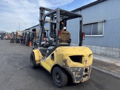 Xe nâng dầu cũ 2.5 tấn KOMATSU FD25C-17 Đời 2011 (Số Sàn - Gật Gù - Nâng 4m)