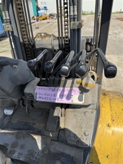 Xe nâng dầu cũ 3 tấn KOMATSU FD30T-16 Đời 2006 (Số Tự Động - Dịch Càng)