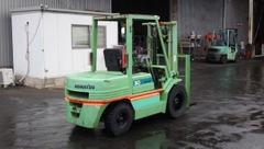 Xe nâng dầu 3 tấn Komatsu FD30-11 - 463669 (Số sàn, nâng 3m)