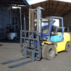 Xe nâng dầu cũ 3.5 tấn KOMATSU FD35T-7 số tự động động cơ 6D102 bộ gật gù lốp kép nâng cao 4m đời 1999 - 101993
