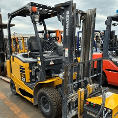 Xe nâng điện 2.5 tấn Komatsu FE25-1 cũ Nhật bãi Pin Lithium sạc nhanh đời 2016 - 302043
