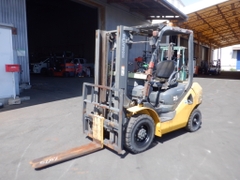 XE NÂNG KOMATSU FD25T-17 0331615 LH:096.235.1368