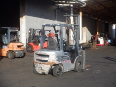 XE NÂNG DẦU NISSAN  Y1F2A25 004395  LH:096.235.1368