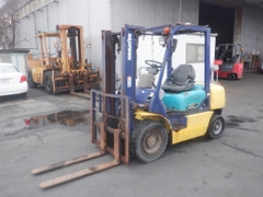XE NÂNG DẦU KOMATSU FD25T-14 LH:096.235.1368