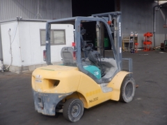 XE NÂNG DẦU KOMATSU FD25T-15 LH:096.235.1368