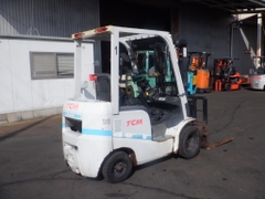 XE NÂNG DẦU TCM FHD18T3 0J901569  LH:096.235.1368