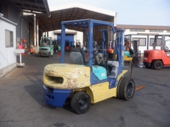 XE NÂNG DẦU KOMATSU FD25C-12 530340  LH:096.235.1368