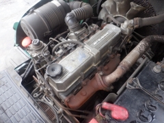 Xe nâng 2,5 tấn kẹp vuông MITSUBISHI FD25T số tự động, nhập Nhật.