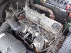 Xe nâng 2,5 tấn kẹp vuông MITSUBISHI FD25T số tự động, nhập Nhật.