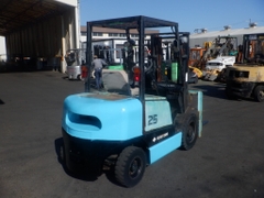 Xe nâng 2,5 giá rẻ  SUMITOMO số tự động nhập Nhật