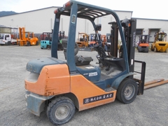 Xe nâng dầu cũ 2.5 tấn TOYOTA 52-8FD25 chui container bộ dịch giá nâng cao 3m đời 2010 - 31880