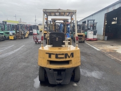 Xe nâng bãi TCM FD25Z2 Liên hệ: 096.235.1368