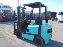 Xe Nâng 1,5 Tấn Số tự động, chui container SUMITOMO 03-FD15PVIXA Nhập Nhật Giá tốt