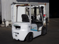 Xe nâng Nhật bãi UNICARRIERS FHD25T3A đời 2014 Dịch giá, động cơ QD32