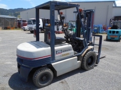 Xe nâng Komatsu FD25-11 số sàn, gật gù, máy đen cực đẹp Nhập khẩu từ Nhật