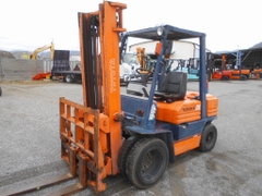 Xe nâng dầu 2,5 tấn TOYOTA 5FD25 số sàn – Gật gù, lốp kép, nâng cao 3.5m – Nhập khẩu Nhật Bản