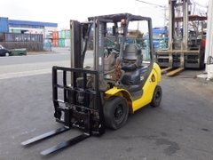 Xe nâng dầu 2 tấn KOMATSU FD20T-17 số tự động, gật gù, đời 2012