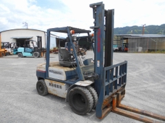 Xe nâng dầu 2,5 tấn Komatsu FD25-11 số sàn, gật gù lốp kép, tháp 4m cực đẹp