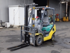 Xe nâng 1,5 tấn KOMATSU FD15T-20 số tự động đời cao, hoạt động ít giờ