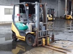Xe nâng dầu 1,5 tấn KOMATSU FD15T-20 số tự động gật gù nhập khẩu từ Nhật Bản