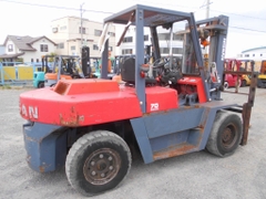 Xe nâng dầu 7 tấn NISSAN  DF05A70 sản xuất 1996. Xe chất, giá rẻ