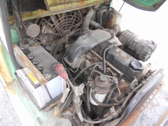 Xe nâng dầu 2,5 tấn MITSUBISHI FD25T số tự động sản xuất năm 2003, giá rẻ