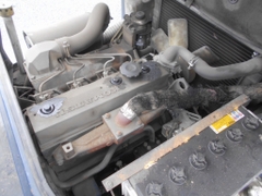 Xe nâng dầu 2,5 tấn Komatsu FD25-11 số sàn, gật gù lốp kép nhập Nhật giá rẻ