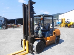 Xe nâng dầu 4 tấn TOYOTA 7FDK40 tháp nâng cao 5m, sản xuất 2009