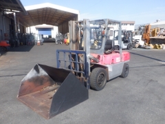 Bán xe nâng 3 tấn gật gù Nissan Nhật bãi - Xe cực chất, Giá Cả Hợp Lý