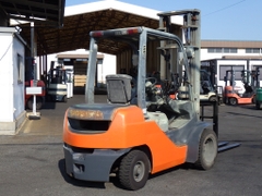 Xe nâng dầu 2,5 tấn TOYOTA 8FD25 số sàn, gật gù (lật đổ), lốp kép, nâng cao 4 m