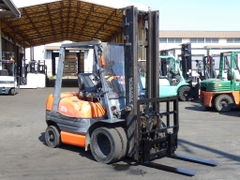 Xe nâng dầu 2,5 tấn TOYOTA 6FD25 số sàn, gật gù (lật đổ), lốp kép