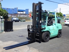 Xe nâng dầu 3,5 tấn TOYOTA 7FD35, dịch càng, tháp nâng cao 4m, sản xuất 2005