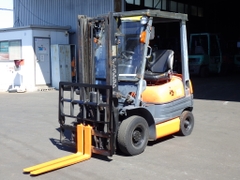 Xe nâng dầu 1,5 tấn TOYOTA 6FD15 số tự động, gật gù nhập Nhật