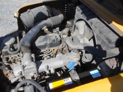 Xe nâng dầu 2 tấn TCM FD20T3 số tự động, chui container, mâm xoay